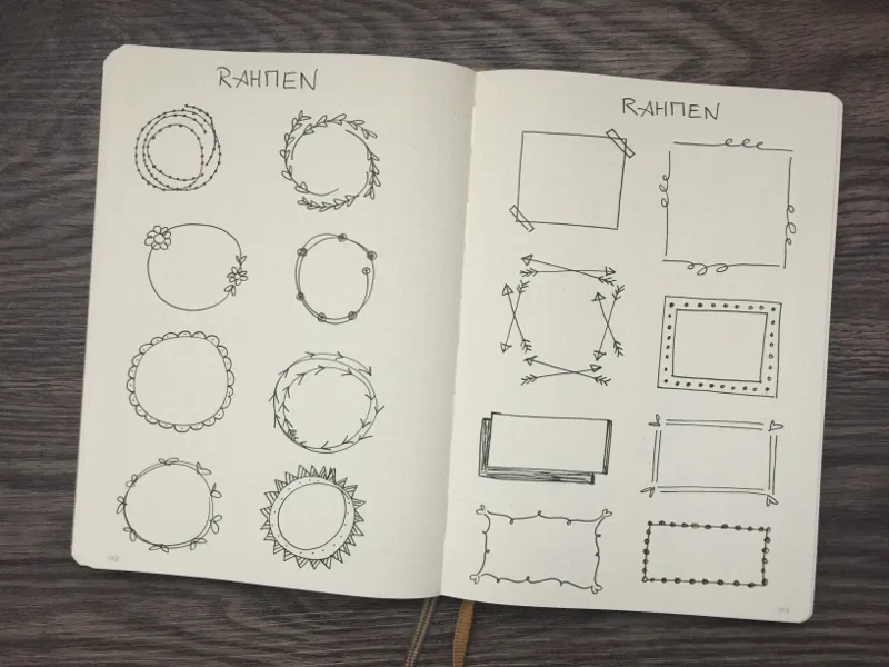 Zwei Bullet-Journal-Seiten voller handgezeichneter Rahmen-Doodles: runde Blätterkränze und Blüten links, eckige Rahmen mit Washi-Tape und Punkten rechts