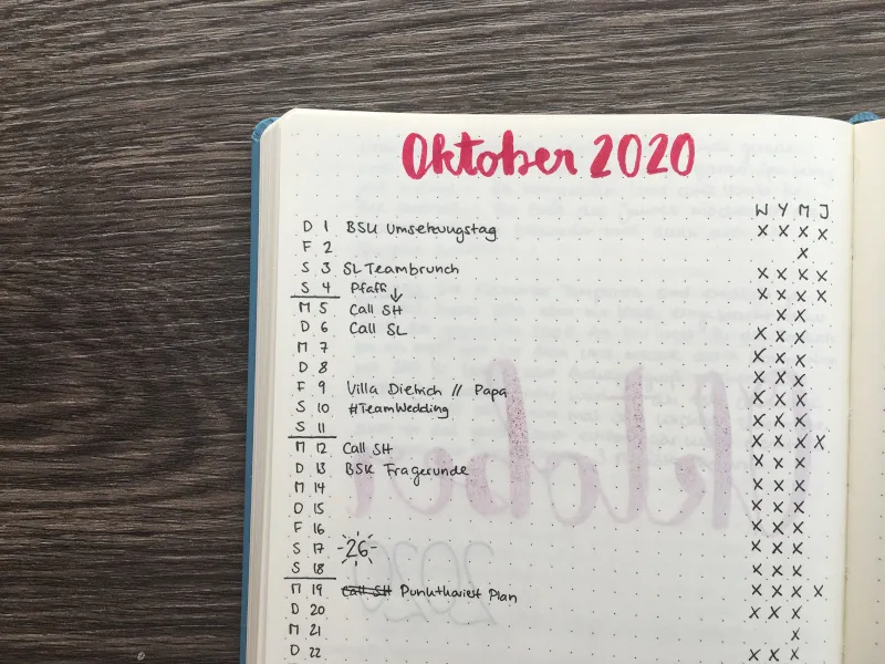 Minimalistische Monatsübersicht Oktober 2020 mit Terminliste und Kreuz-Tracker-Spalten